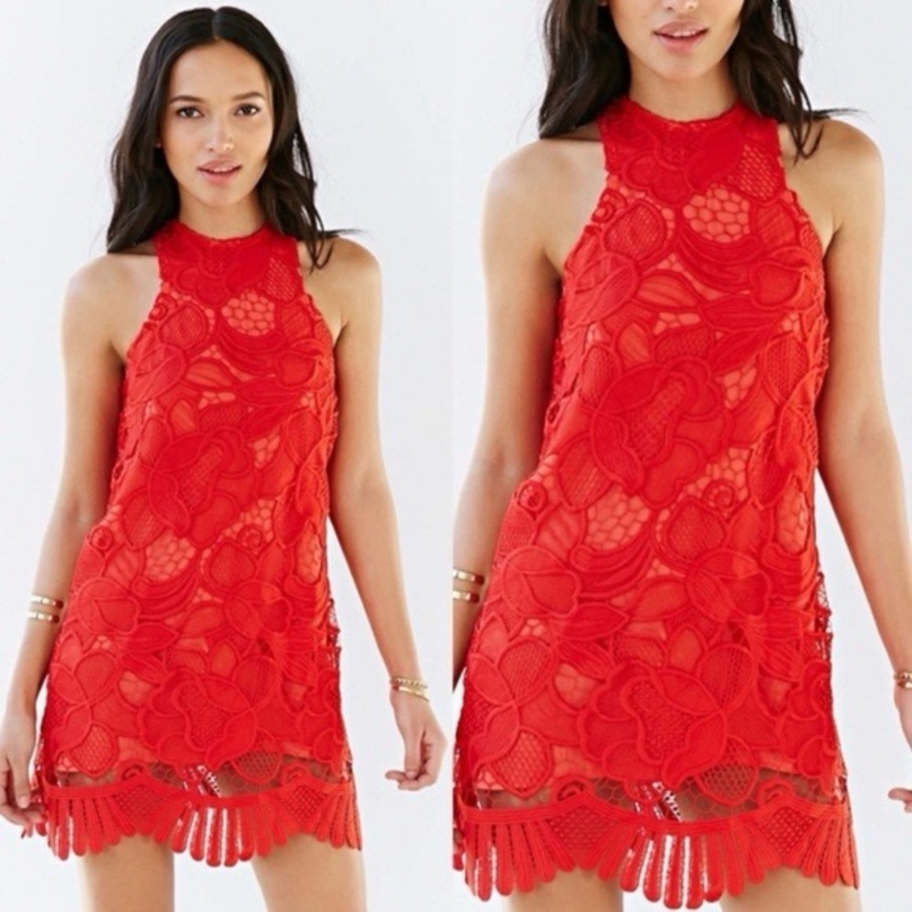 Lovers + Friends Caspian Shift Dress Red Floral Lace Fully Lined Size Medium